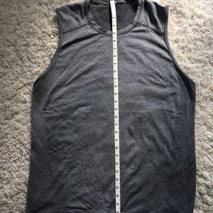Men’s Lululemon sleeveless tshirt